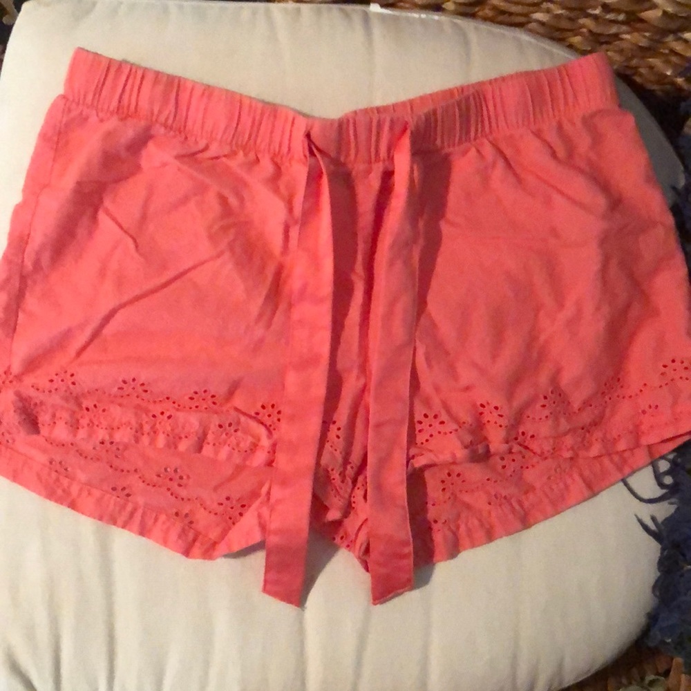 Cute coral pink shorts!